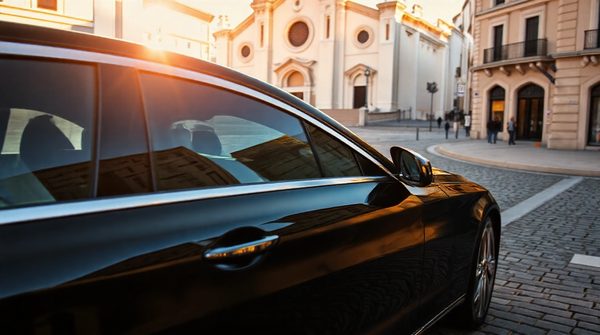 Vivez le luxe d'un chauffeur privé à marseille chaque jour